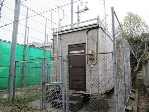 坂ノ市中学校 局舎の外観